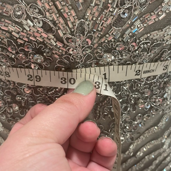 Coya Collection Silver Off-The-Shoulder Beaded Embroidery Mermaid Gown Size M - Picture 3 of 8